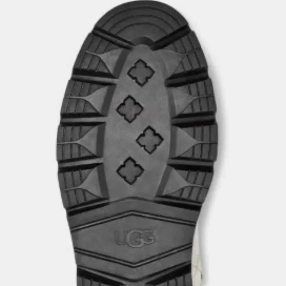 UGG Sidnee Lace Up Boots - Picture 7 of 7